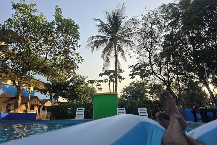 Pool 17 of 24