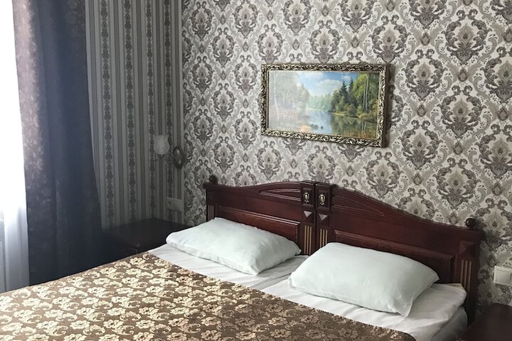 Room 2 of 13