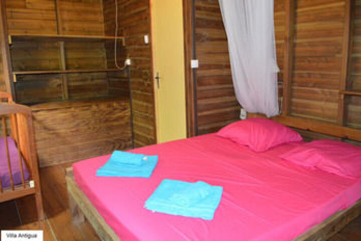 Room 14 of 33
