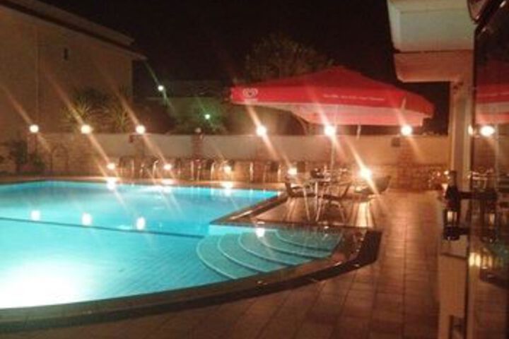 Pool 16 of 21