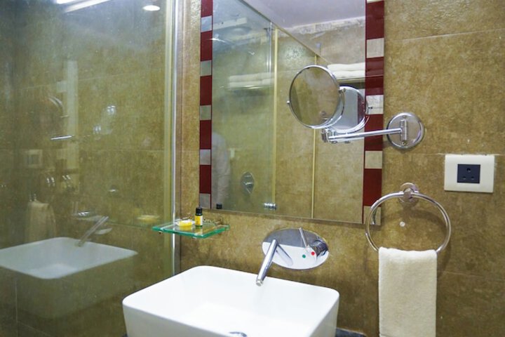 Room 30 of 75