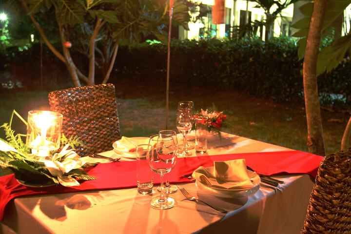 Dining 39 of 77