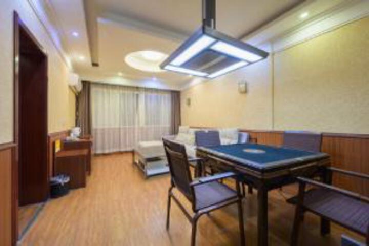 wating hotel