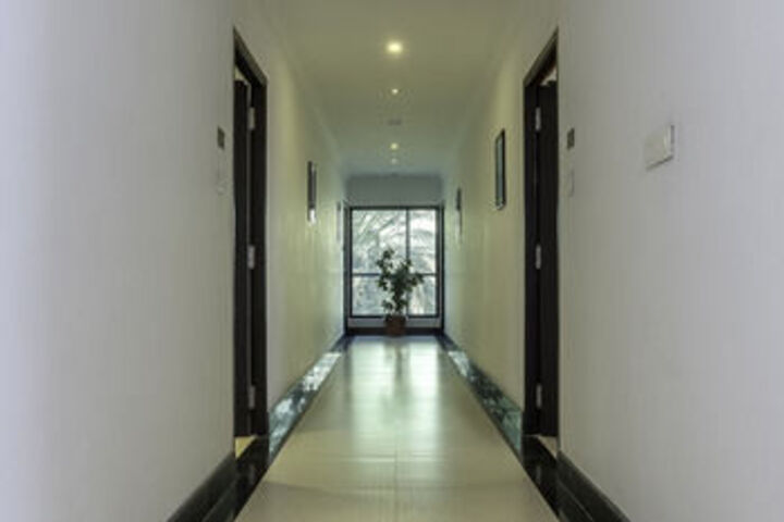 Ballroom/Hall 12 of 21