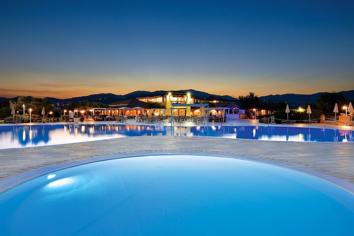 Pool 16 of 48