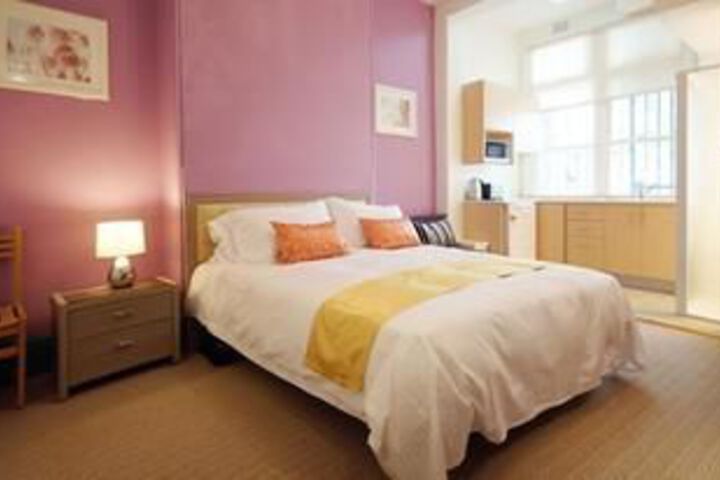 Room 9 of 20