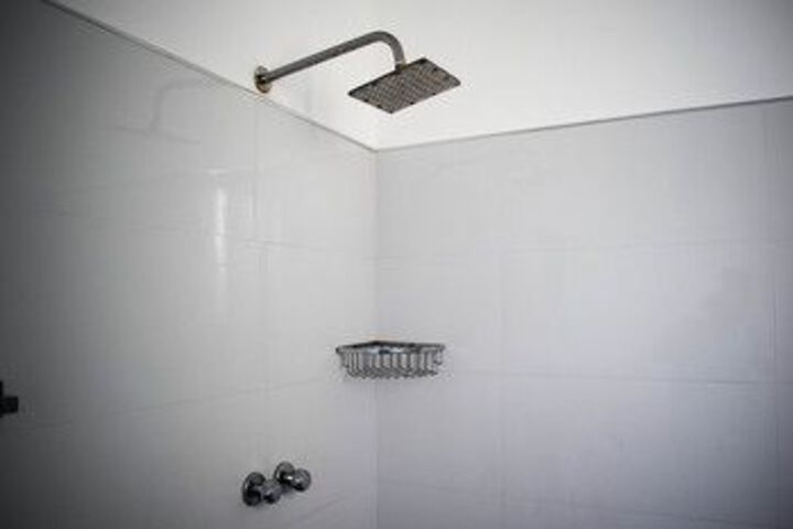 Room 12 of 25