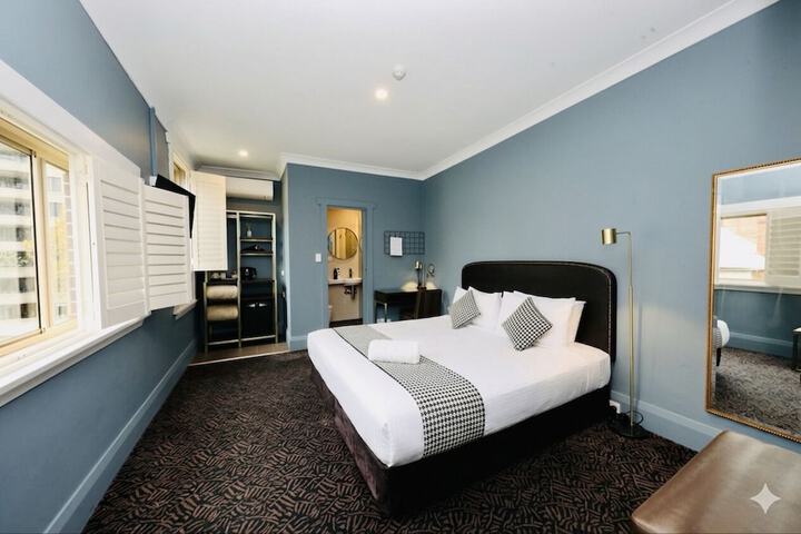 Hotel Emerald