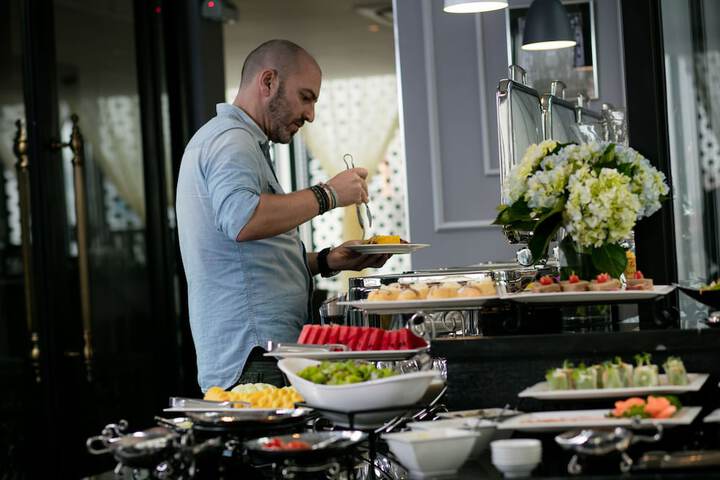 Dining 79 of 101