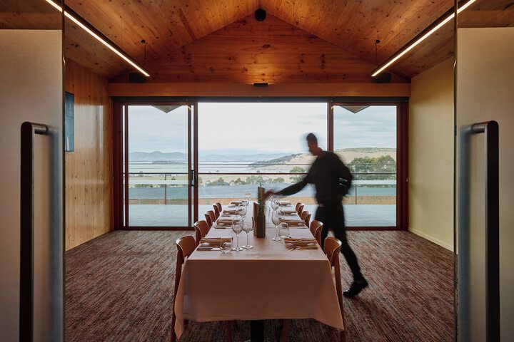 Dining 24 of 51