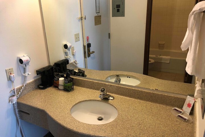 Room 6 of 26