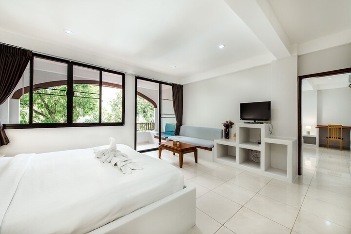 Room 15 of 164