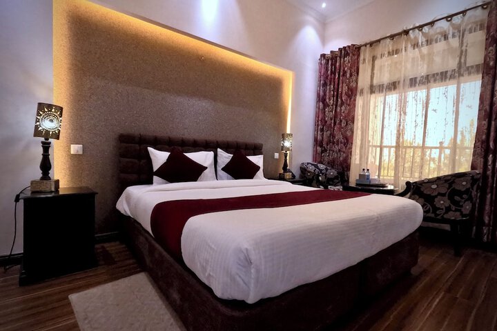 Room 6 of 27