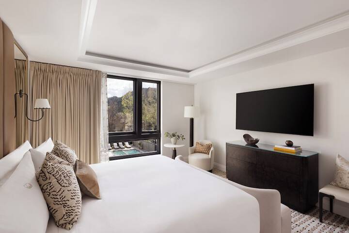 Room 22 of 68