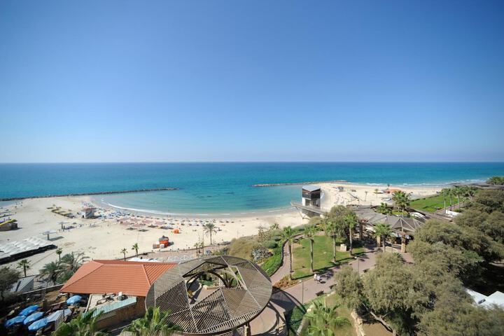 Beach 38 of 46