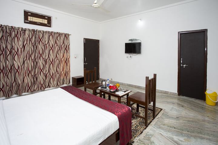 Room 8 of 45