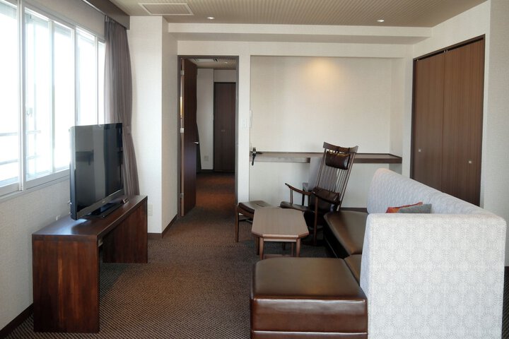 Room 26 of 87