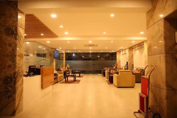 Hotel Interior 4 of 32