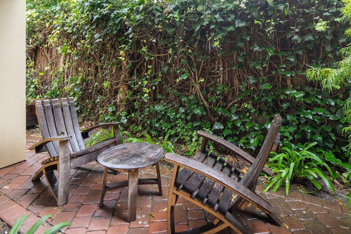 Hotel Exterior 31 of 40