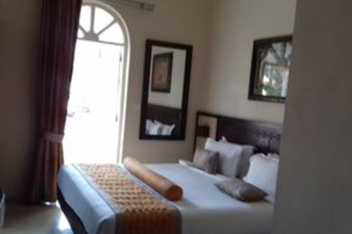 Room 15 of 32