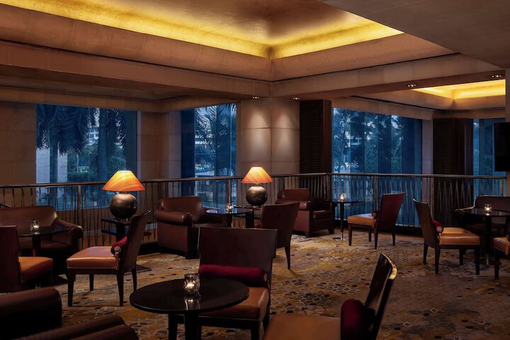 Lounge 58 of 81