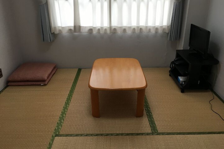 Room 25 of 36
