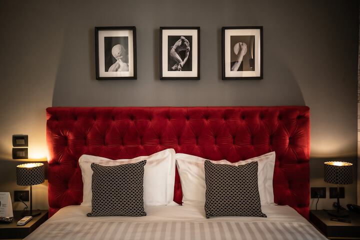 Room 111 of 209