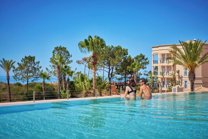 Pools & Facilities