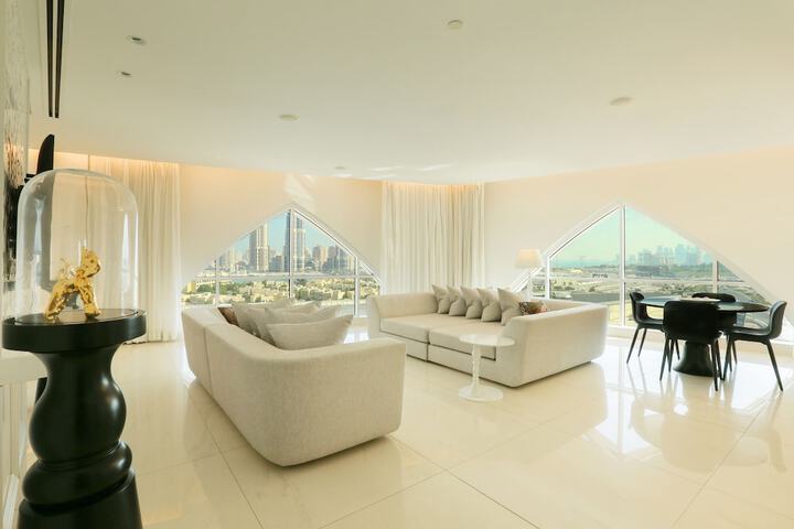 Room 82 of 193