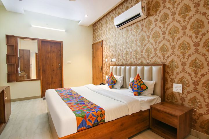 Room 18 of 38