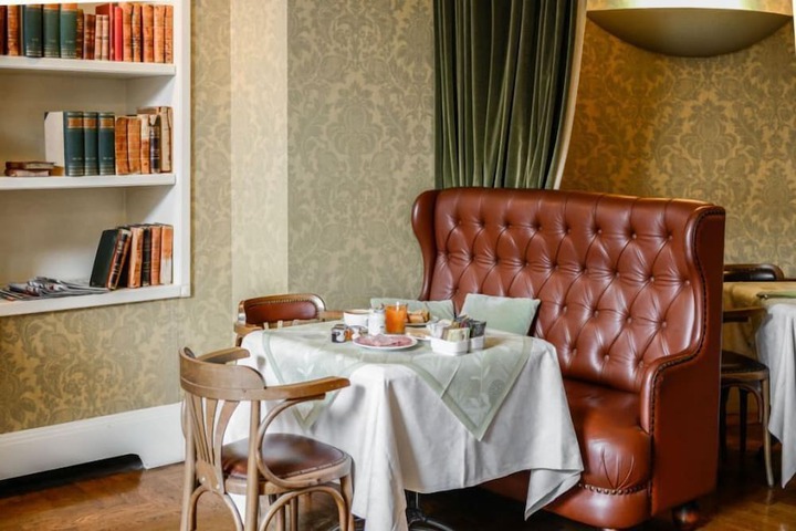 Dining Photos