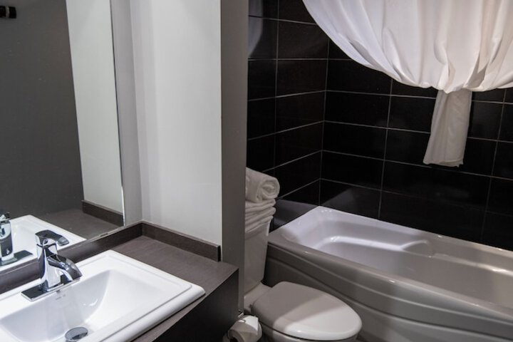 Room 5 of 22