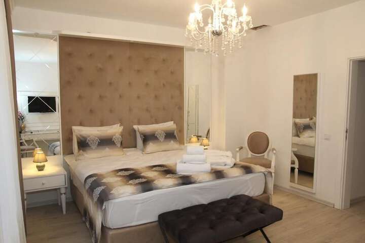 Room 5 of 31