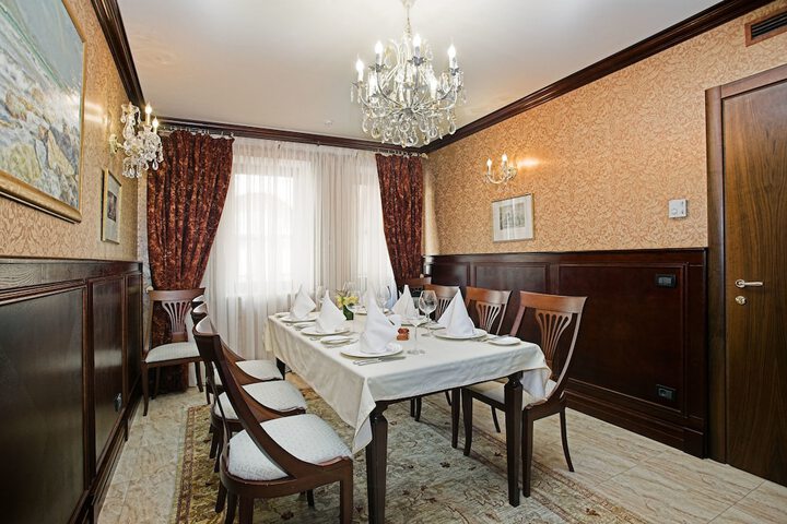 Dining 144 of 177