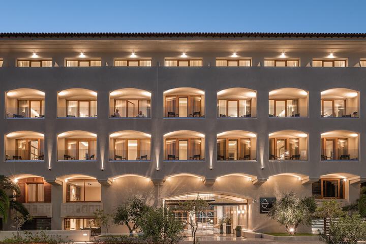 Hotel 348 of 357