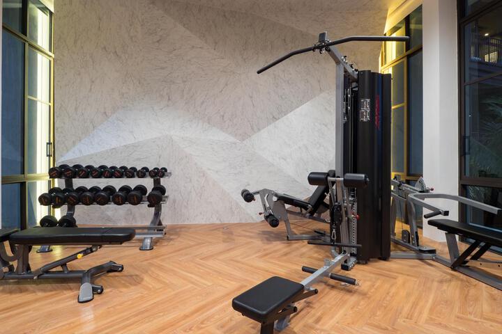 Room 2 of 6