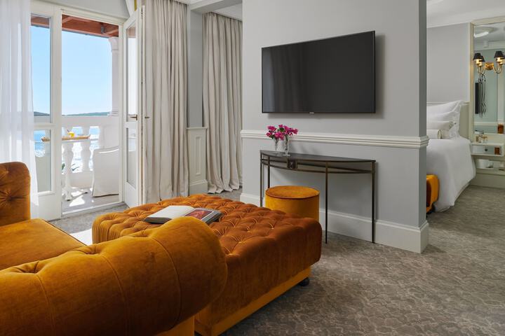 Room 26 of 62