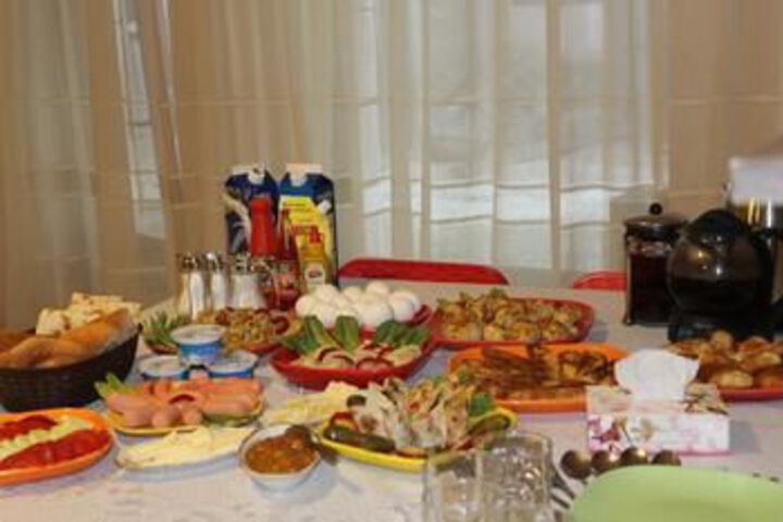 Breakfast/Coffee Service 9 of 36