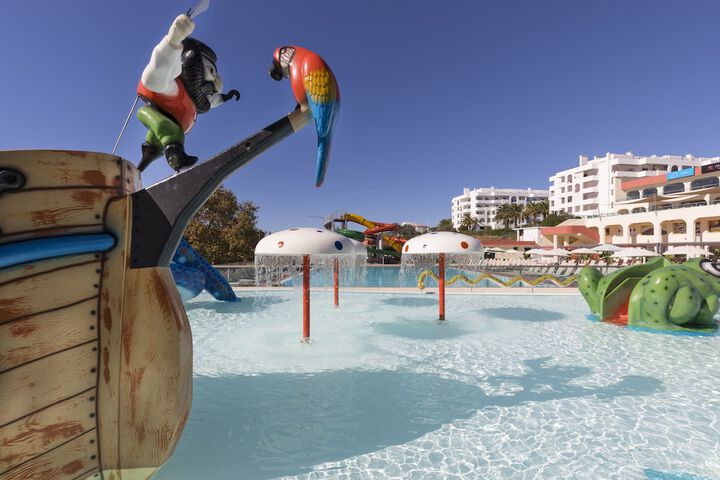 Pools & Facilities