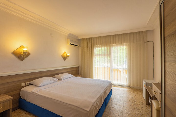 Room 38 of 209