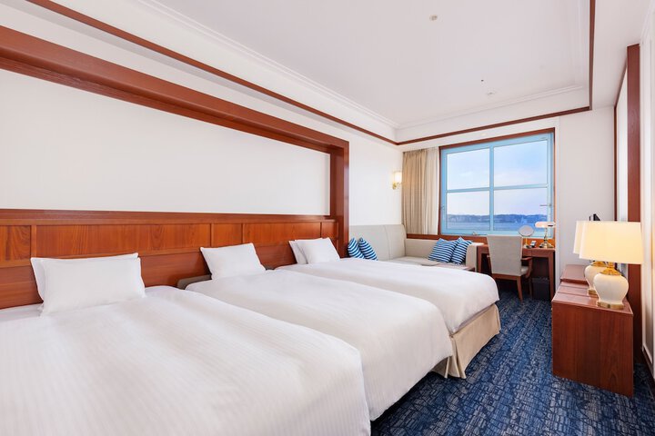 Room 83 of 175