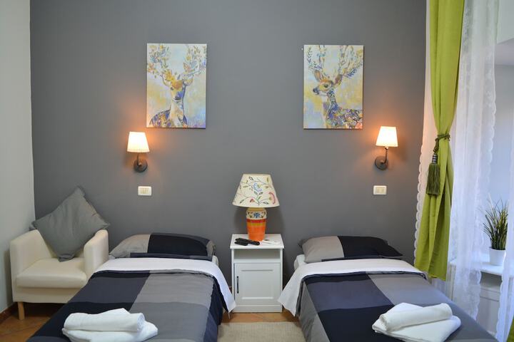 Room 10 of 48
