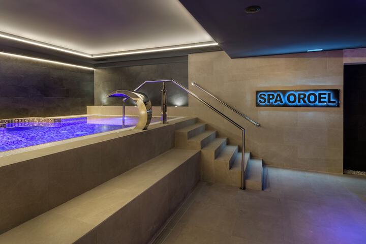 Spa 44 of 53