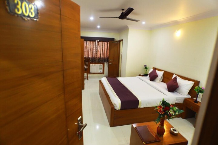 Room 16 of 36