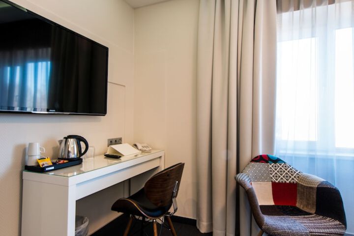 Room 30 of 66