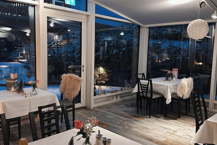 Dining 50 of 114