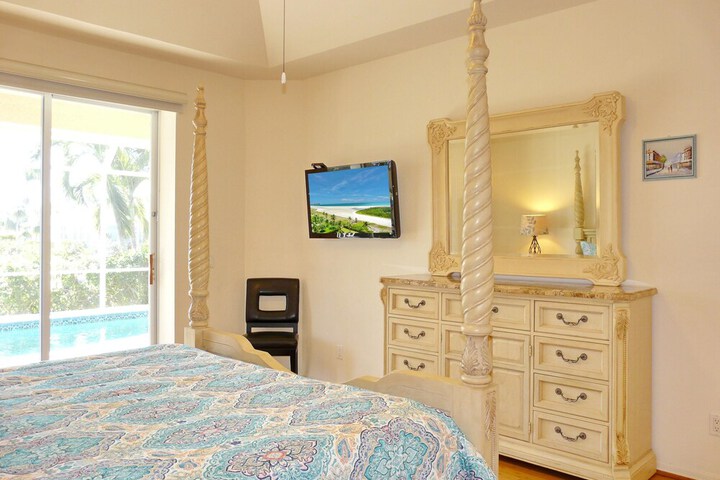Room 7 of 24