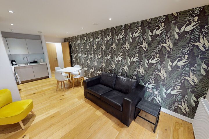 Room 205 of 296