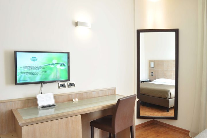 Room amenity