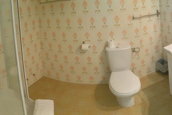Room 22 of 48